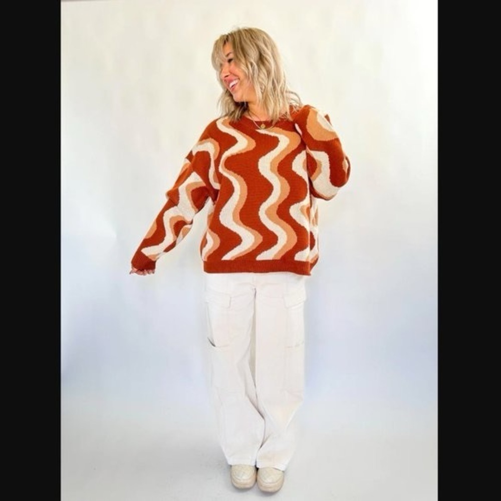 Bailey Rae Retro Wave Sweater - Picture 4 of 7